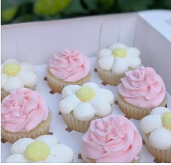 Daisy cupcake box