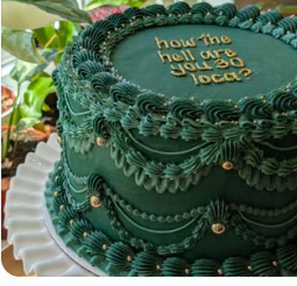 Green vintage lettering cake
